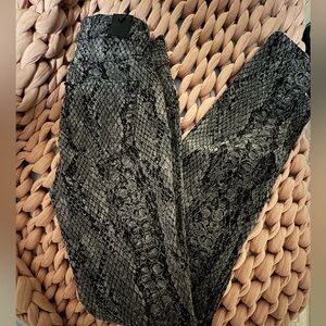 Guess Black Snakeskin Leggings